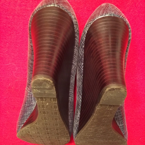 Lily Pulitzer Black Open Toe Wedges, 8.5M - Picture 5 of 6